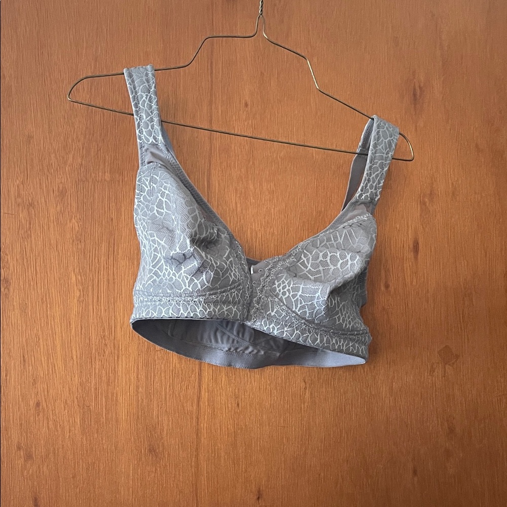 Chic Gray Women's Lace Bra